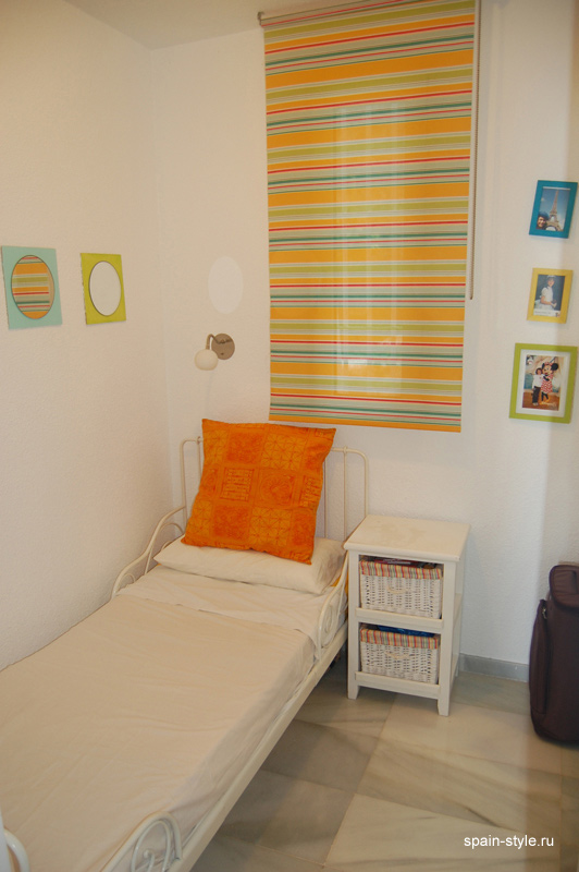 Apartamento en 1º línea de playa en Almuñecar, Dormitorio