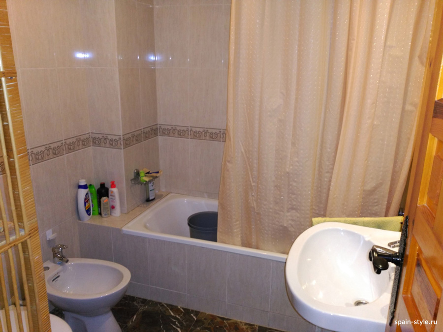 Seaview  apartment for rent in Almuñecar, Bathroom