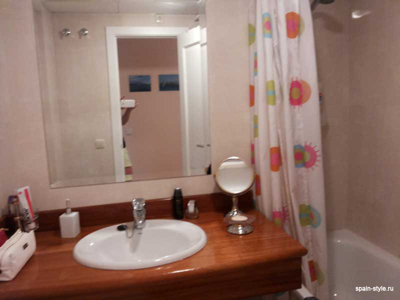 Квартира на море в Playa Granada  Golf Resort, ванная комната