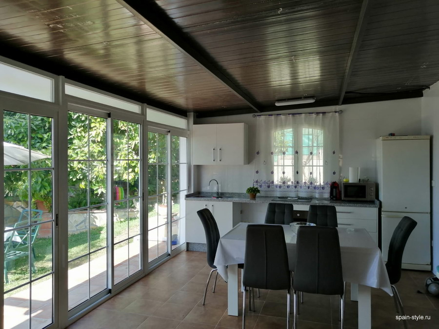 Kitchen  with access to the terrace