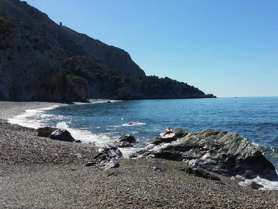 La playa de Cantarrijan en Cerro Gordo 