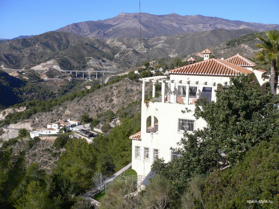 Hillside Villa in Cerro Gordo