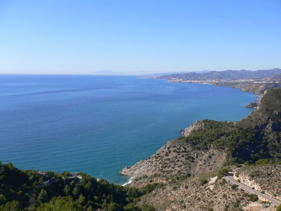   vistas al mar y montaña 