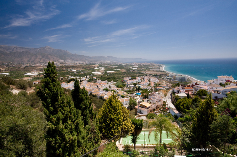 Vistas panorámicas al mar, montañas y Nerja