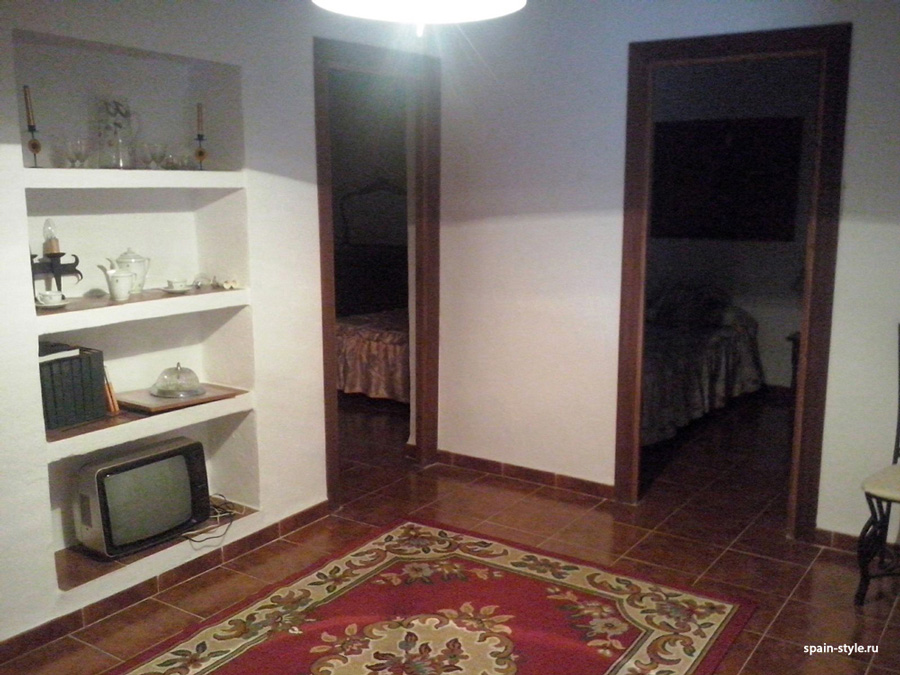 A room, Agricultural farm with a farmhouse in the Contraviesa