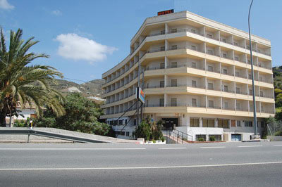 Hotel ** in Granada 