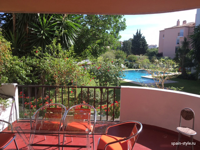 Terraza, Alquiler: Apartamento en Marbella  