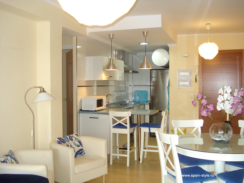 Alquilar Nuevo apartamento de dos dormitorios playa Burriana, Salón