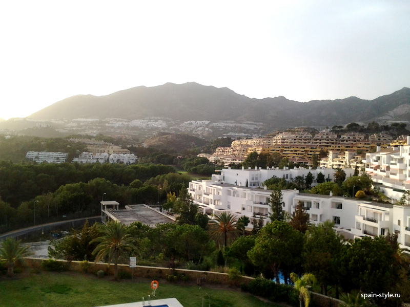 Panoramic views of the mountains,  Luxury apartment in Benalmadena Torrequebrada