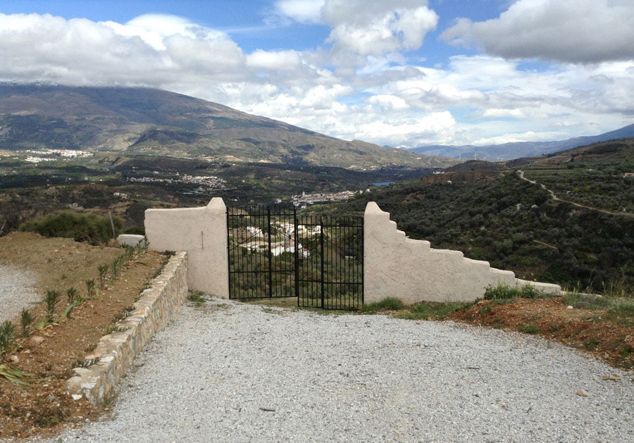 Дорога  в сад,    Эксклюзивное поместье в Испании на юге Гранады