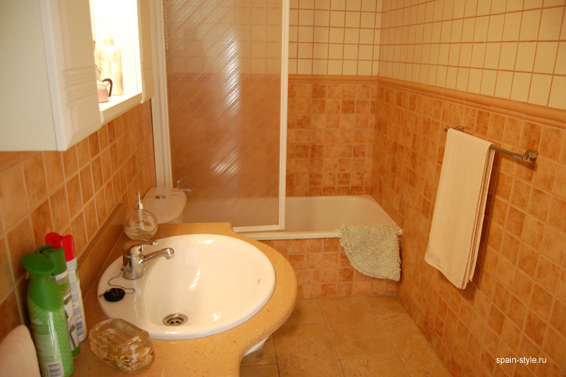 Аренда  дома Сан Хуан Капистрано в Нерха, ванная комната