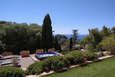 Villa in Granada