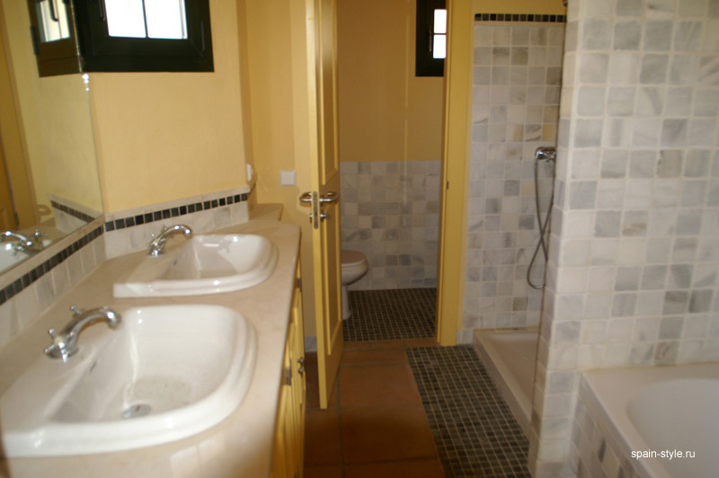 Ванная комната,  Шикарная вилла  в Испании, Серро-Гордо