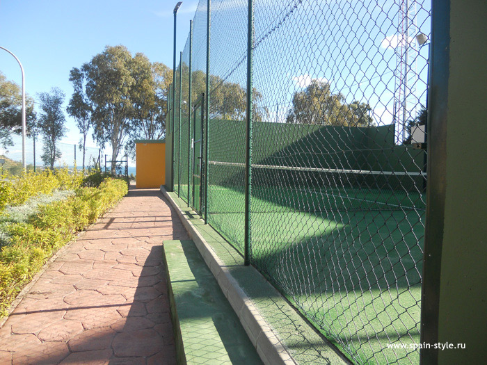 Pista de tenis,   Chalet en Rincón de la Victoria – Málaga