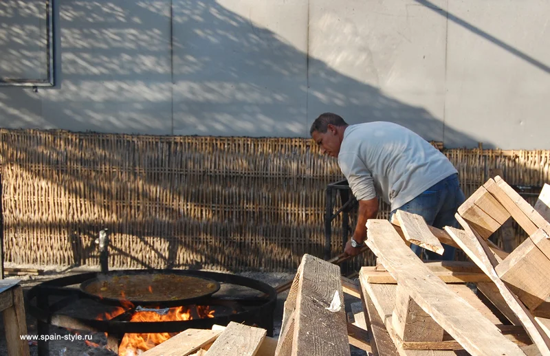 Paella en la playa de Burriana