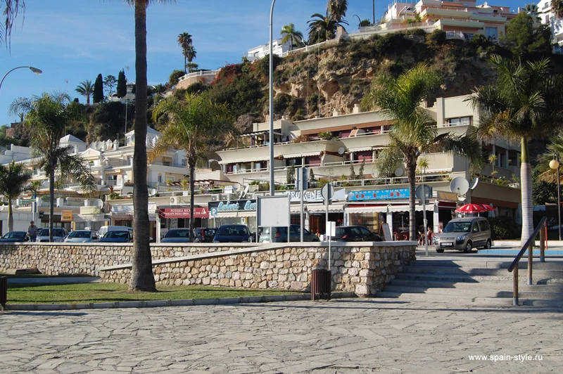 Tiendas en la costa de Nerja