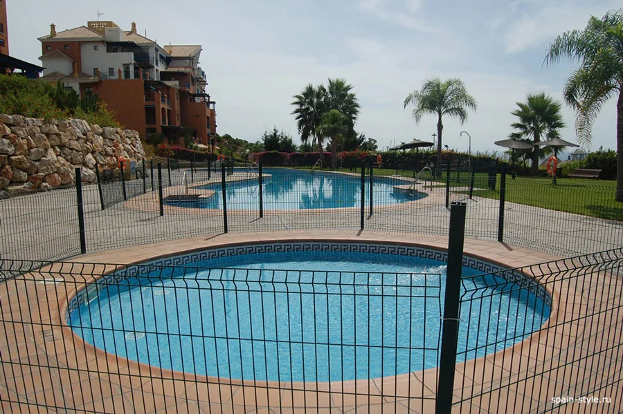 Piscina en urbanización
