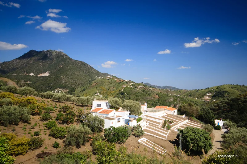 Vistas de una casa en las montañas