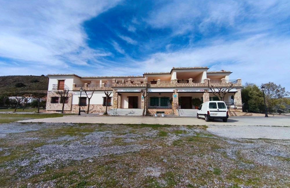 Fully Operational Hotel Complex with Restaurant in La Alpujarra 