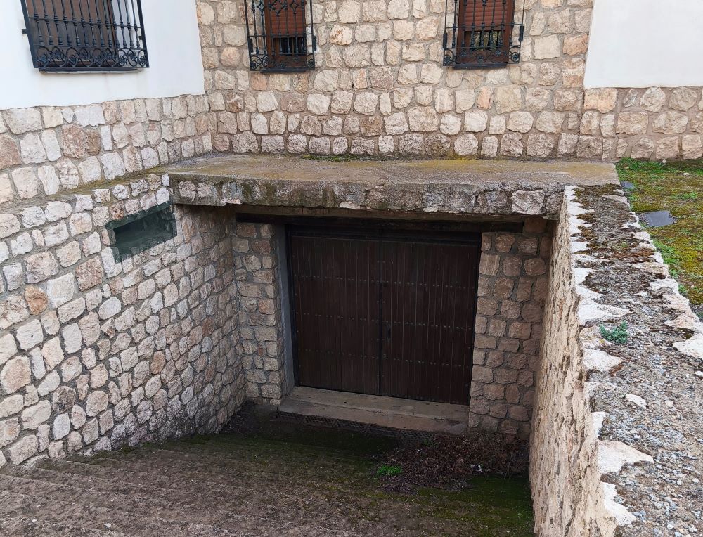 Въезд в подземный этаж