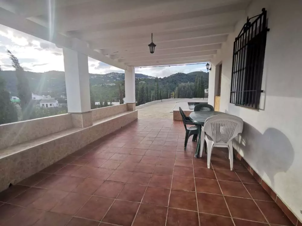 Terraza con vista a la montaña