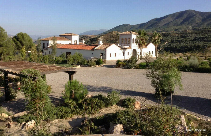 El aparcamiento grande
